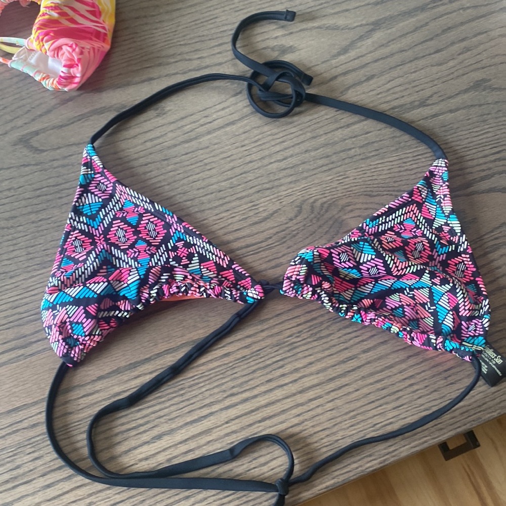 Bikini top bundle - Picture 9 of 16